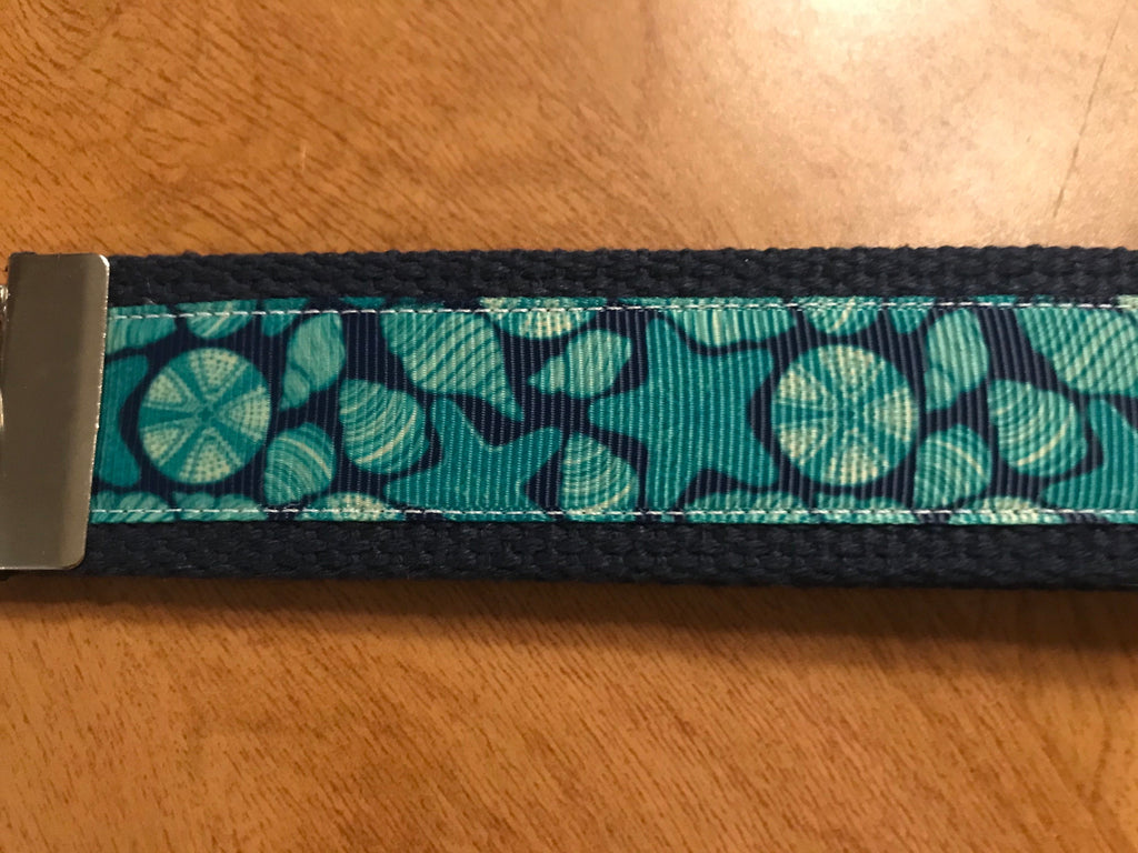 Beach Shells & Sand Dollars Wristlet Keychain – Coastal Handmade Key Fob