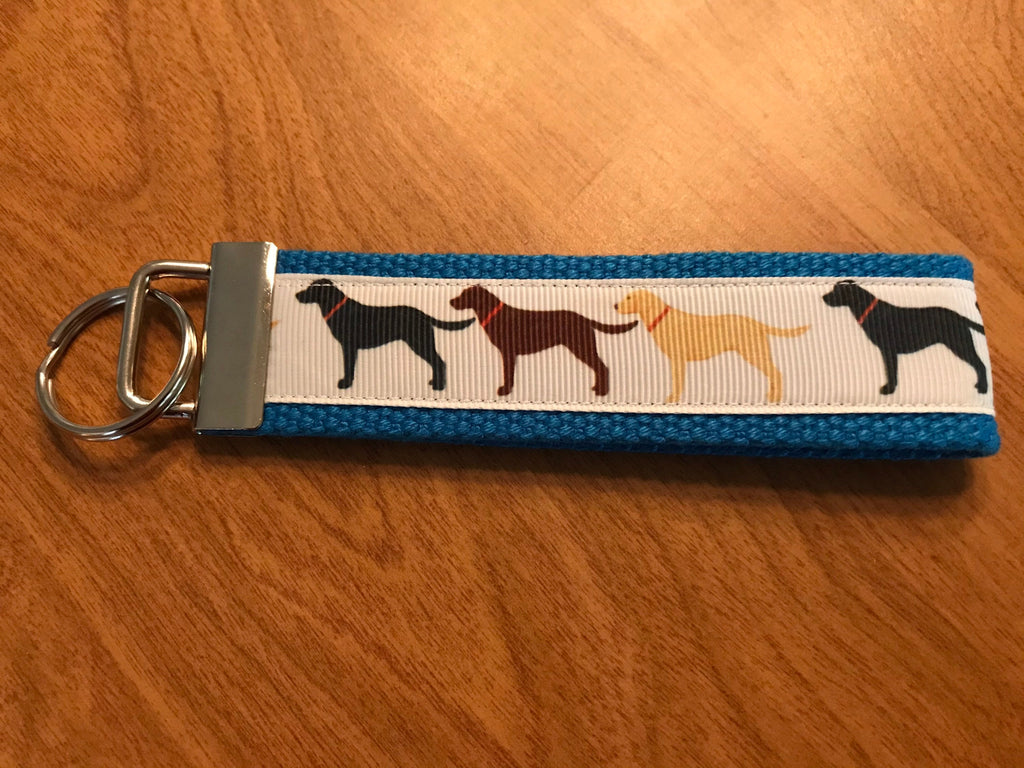 Labrador Retriever Wristlet Keychain – Dog Lover Gift with Yellow, Black & Chocolate Labs