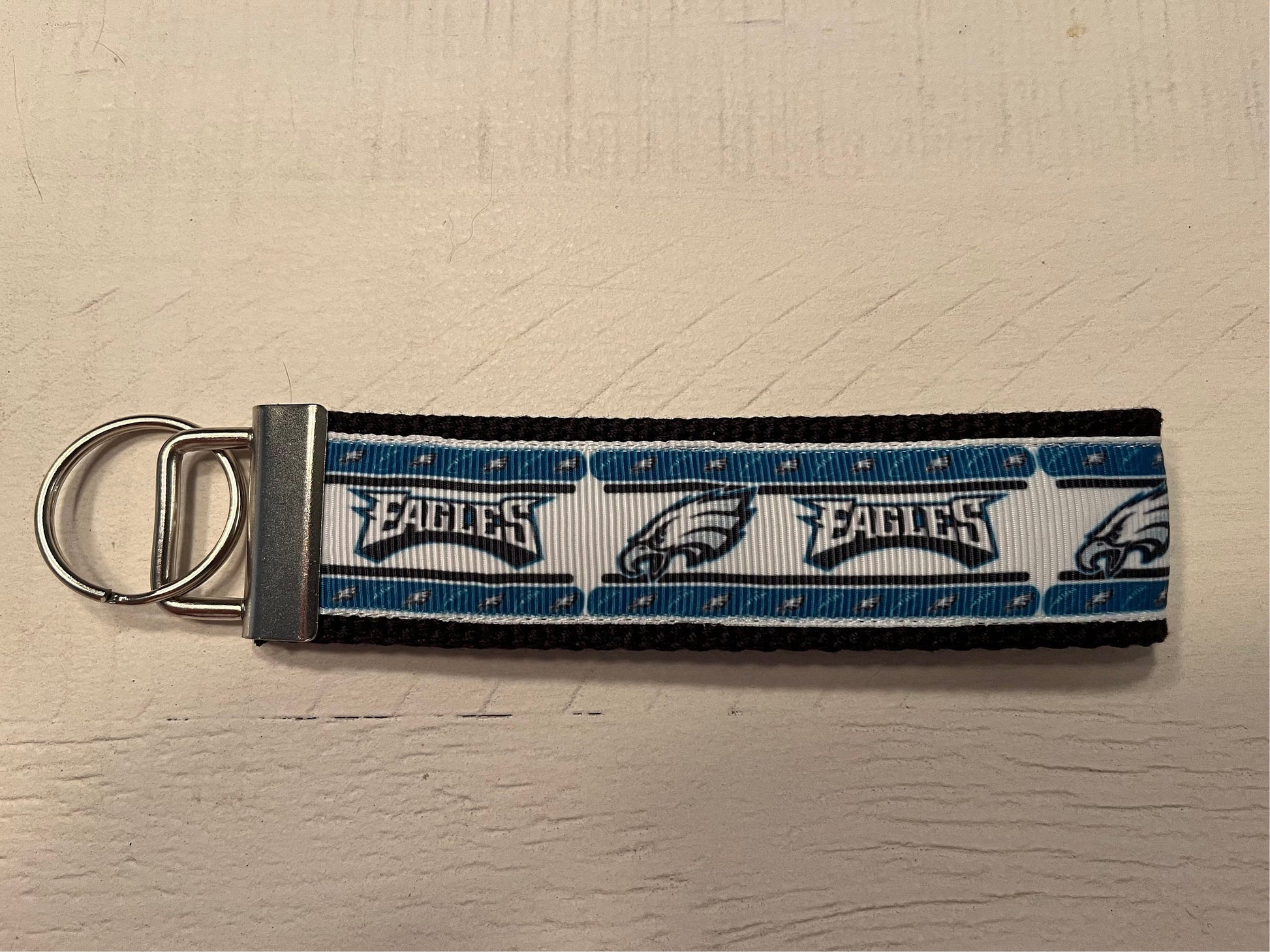 Philadelphia Eagles Keychain – Handmade Wristlet with Team Logo & Colors