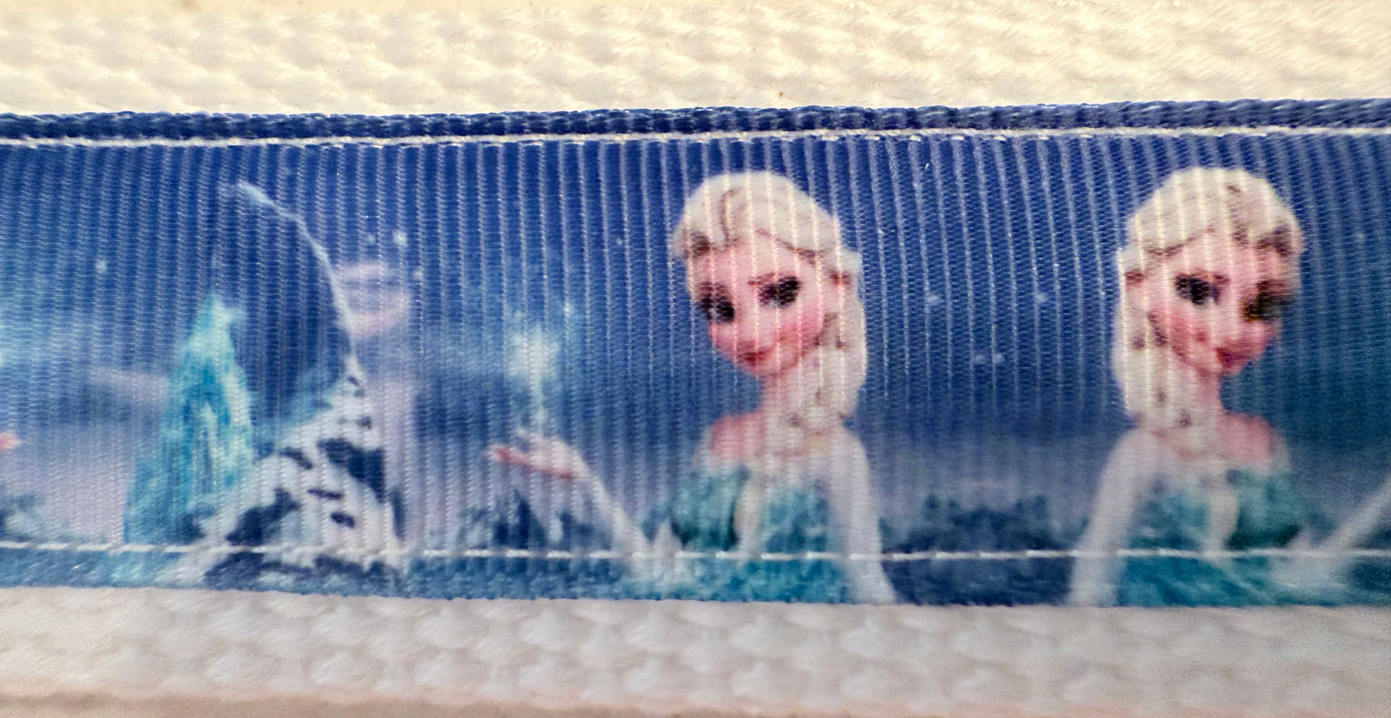 Frozen-Inspired Elsa Keychain – Wristlet Style