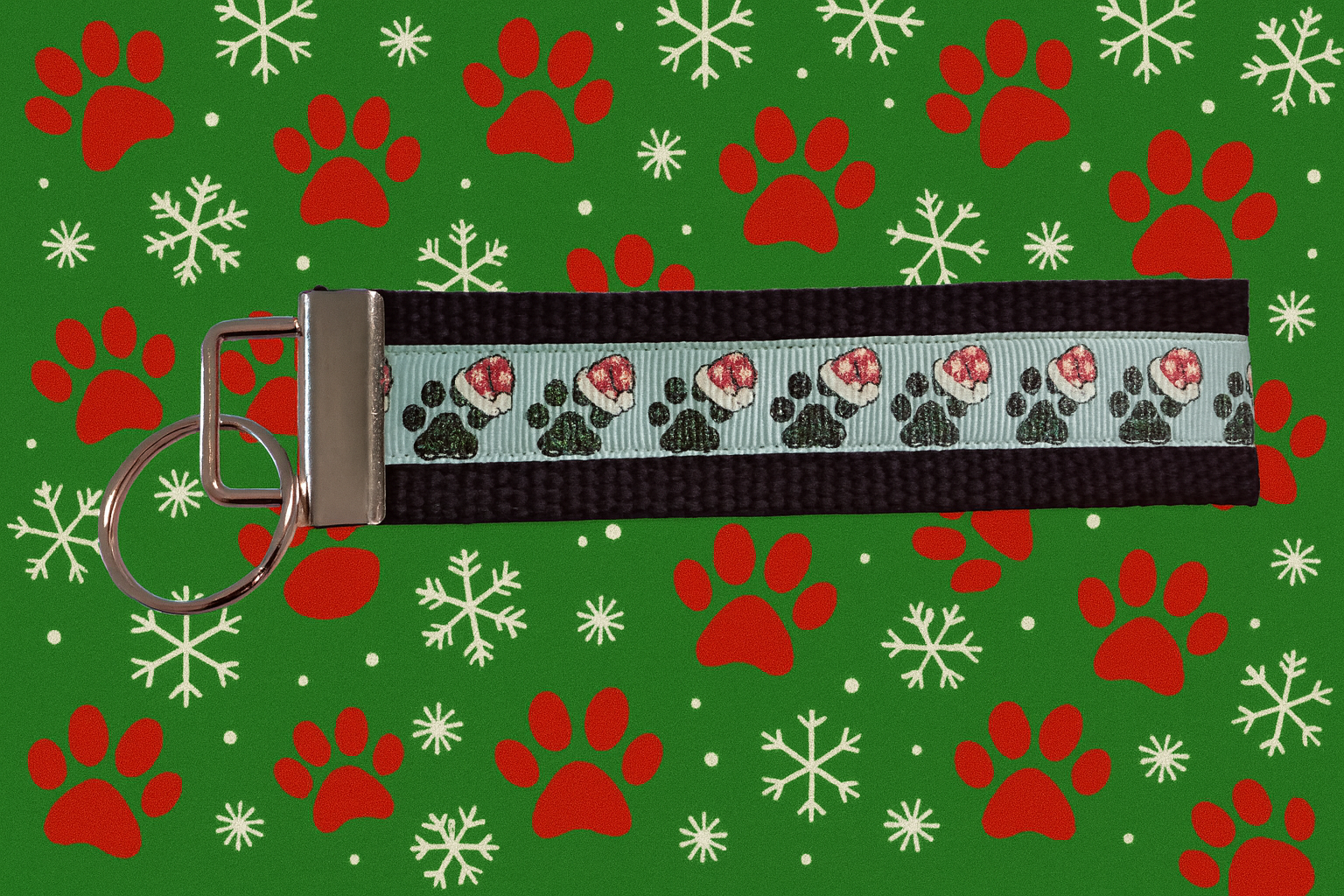 🎄 Christmas Paw Print Keychain Wristlet – Holiday Pet Lovers Gift