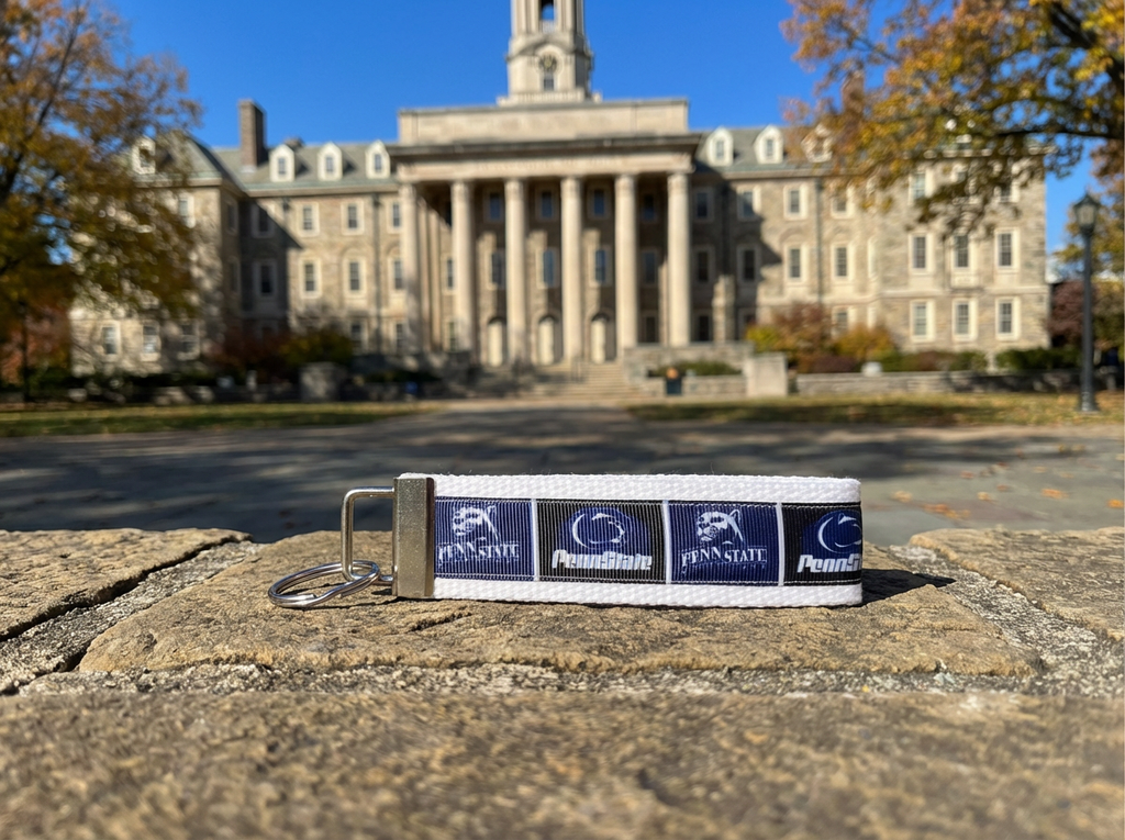 🦁 Penn State Wristlet Keychain – Nittany Lions Game Day Accessory | Handmade School Pride Key Fob
