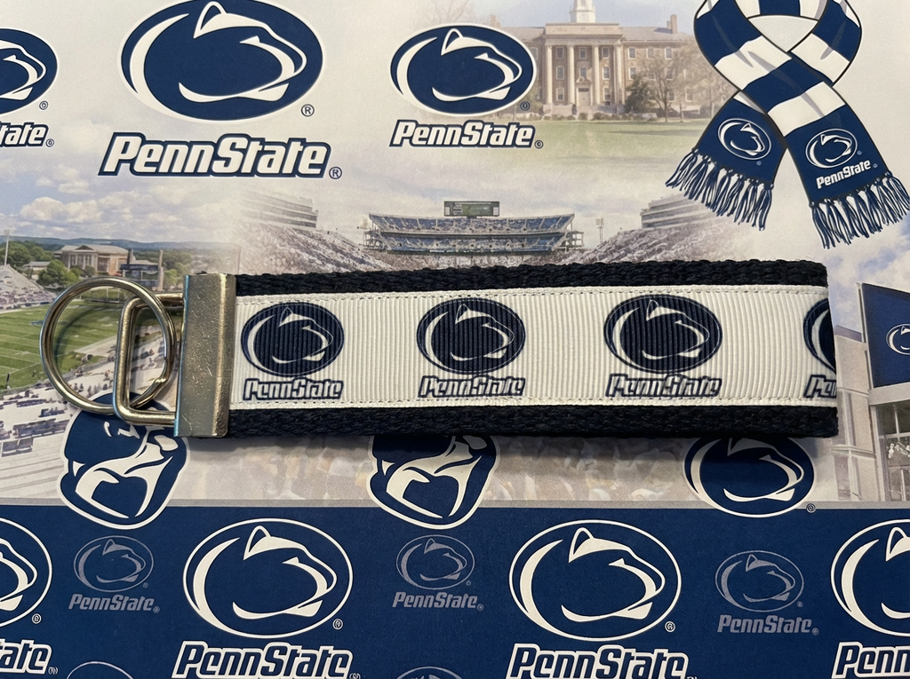 🦁 Penn State Wristlet Keychain – Nittany Lions Logo Key Fob | Handmade Game Day Accessory