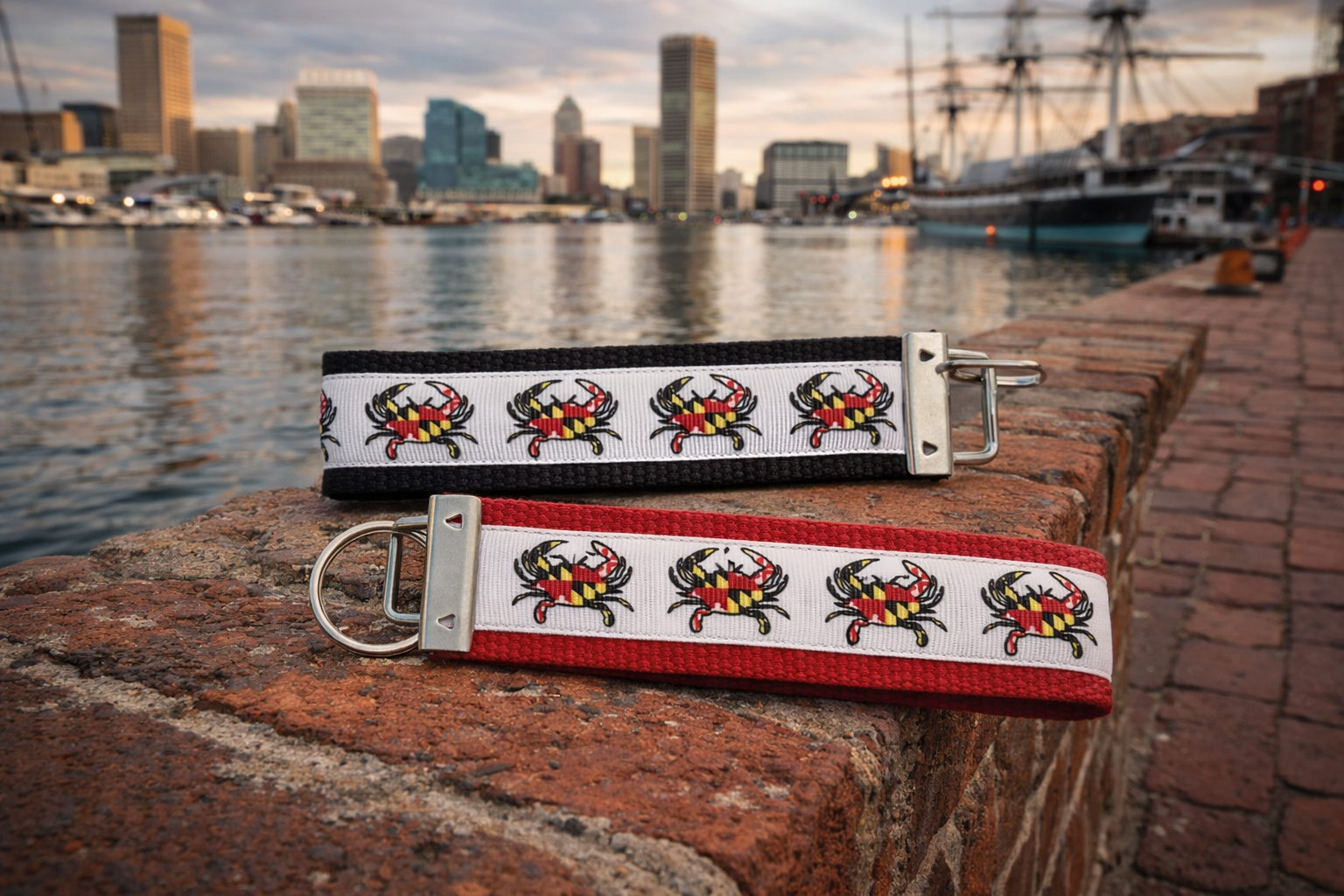 🦀 Maryland Crab Wristlet Keychain — Ocean City / Baltimore Charm — Maryland Flag Crab Key Fob — Nautical Keychain — MD Gift