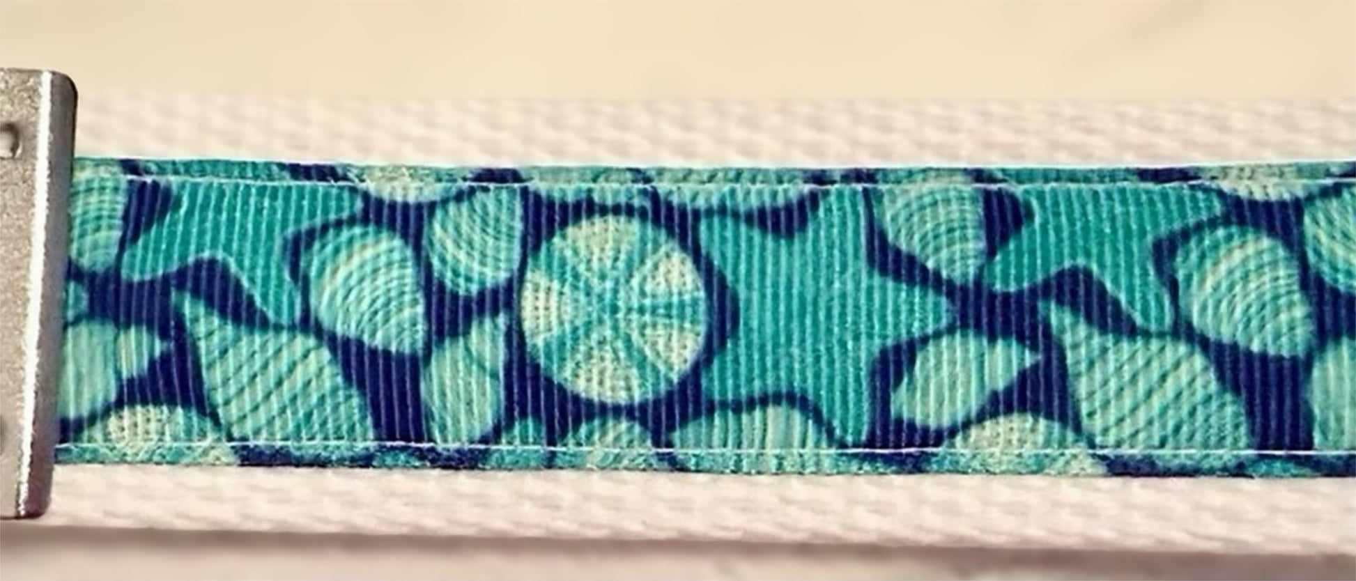 Beach Shells & Sand Dollars Wristlet Keychain – Coastal Handmade Key Fob