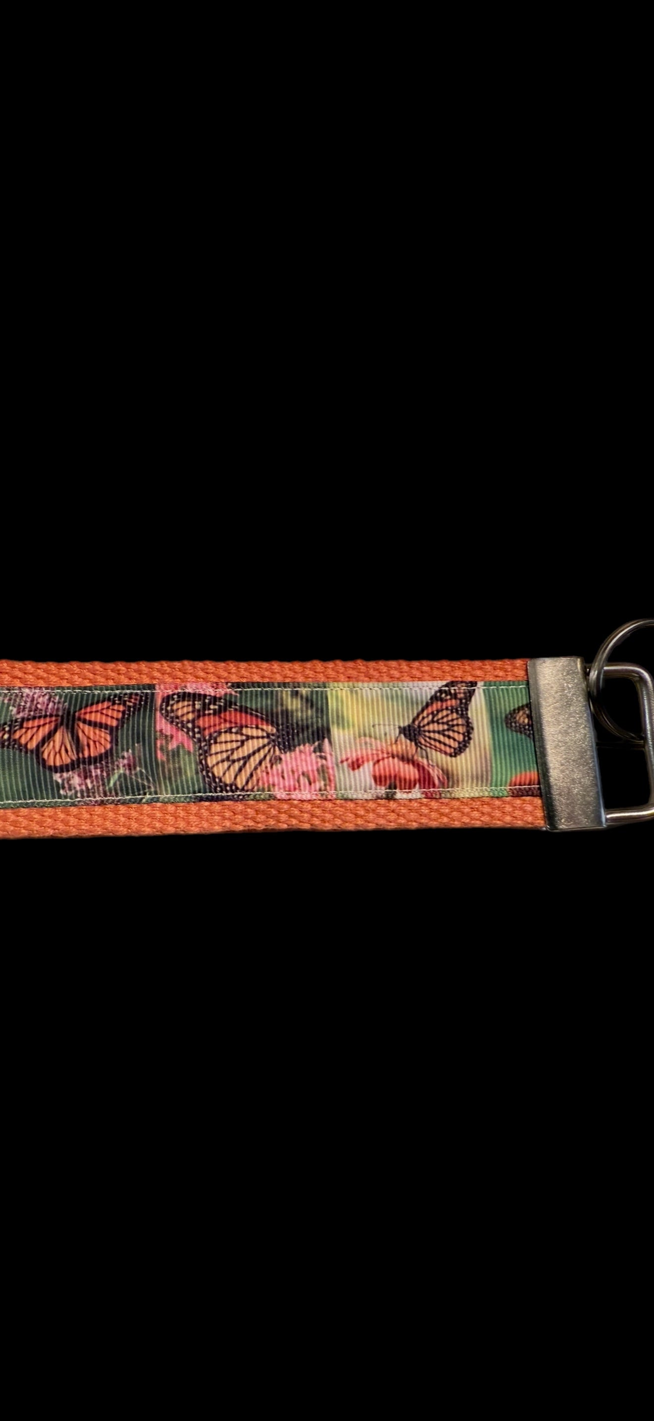 🦋 Butterfly Garden Wristlet Keychain – Handmade Nature-Inspired Accessory