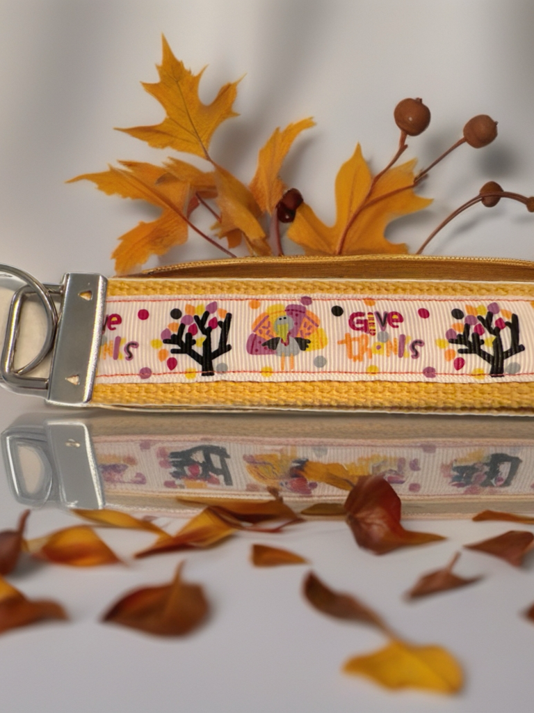 🦃 “Give Thanks” Fall Wristlet Keychain – Festive Thanksgiving Accessory