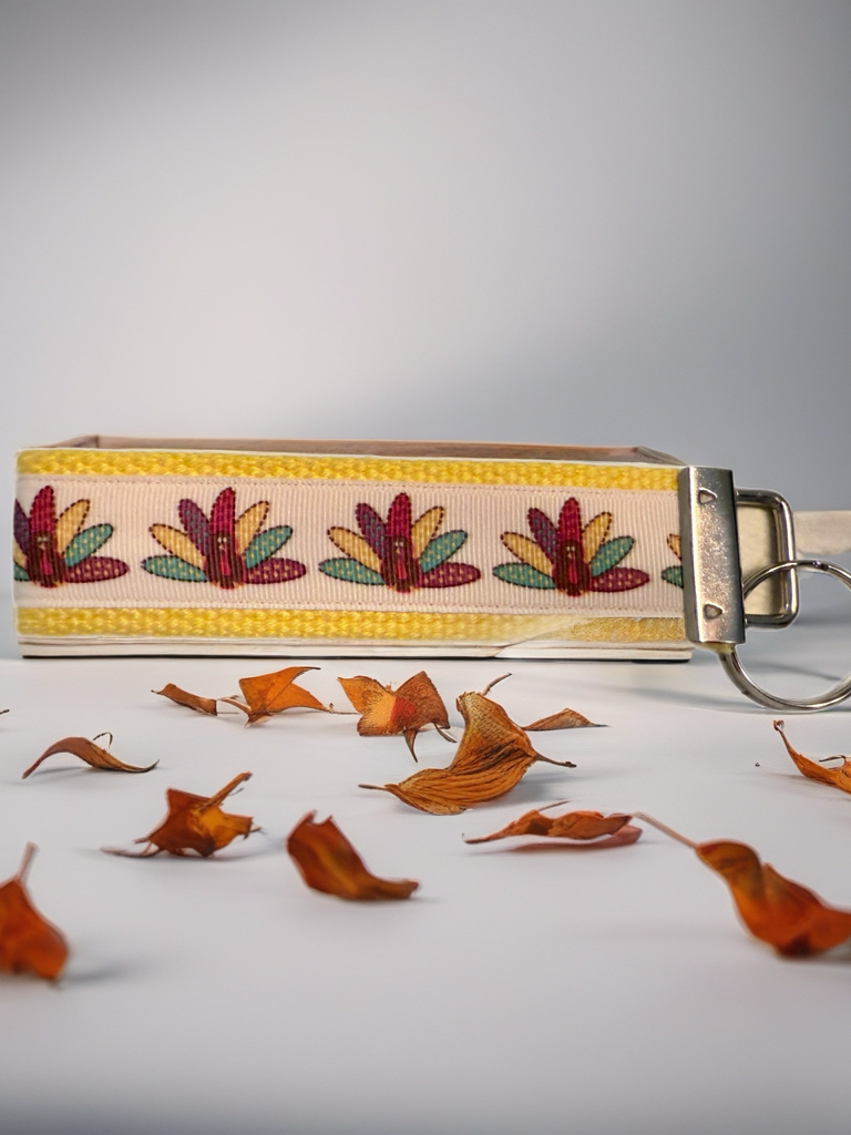 🦃 Thanksgiving Feather Wristlet Keychain – Fall Turkey-Inspired Accessory