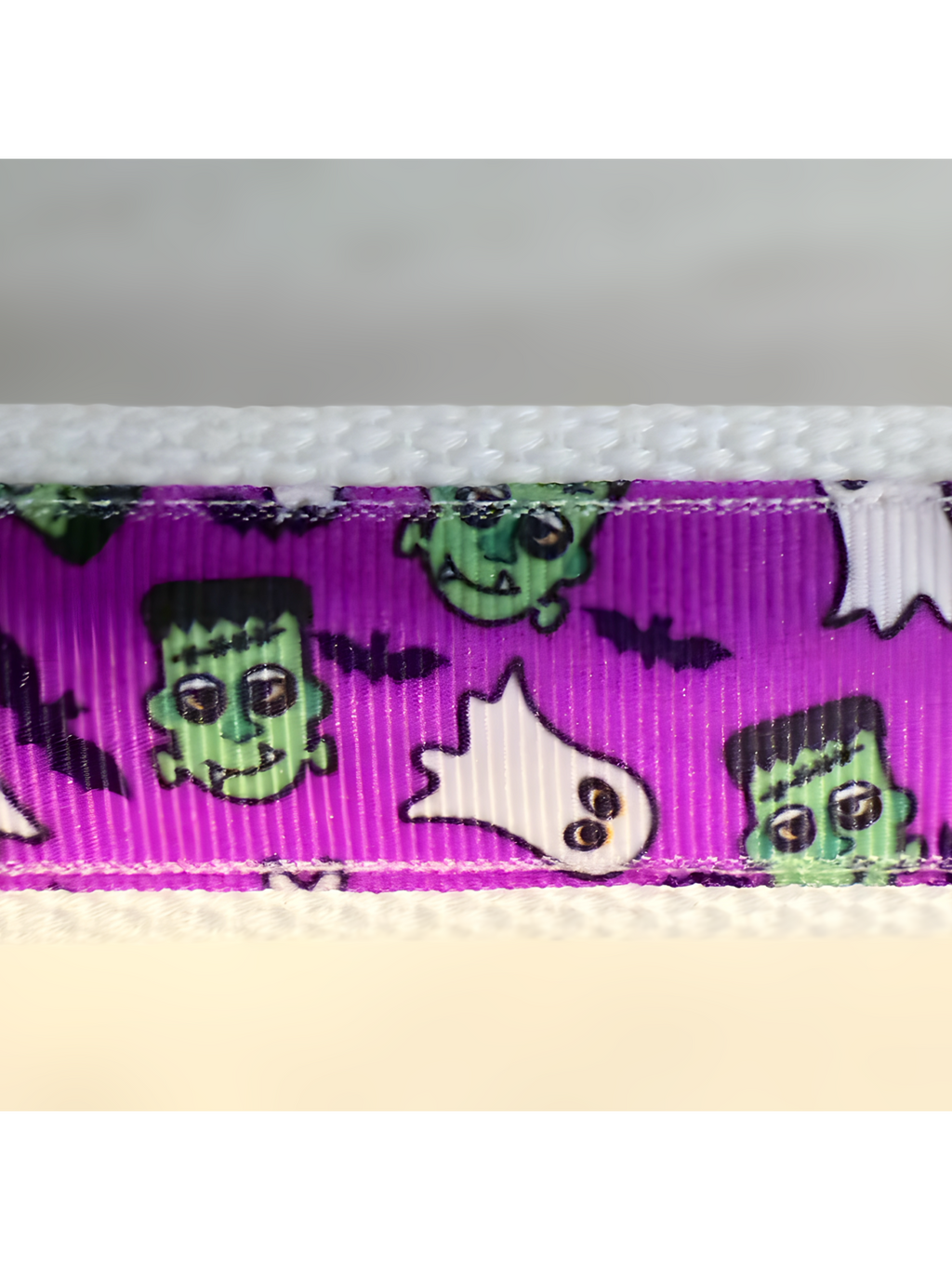 🎃 Spooky Halloween Wristlet Keychain – Ghosts, Frankensteins & Fun!