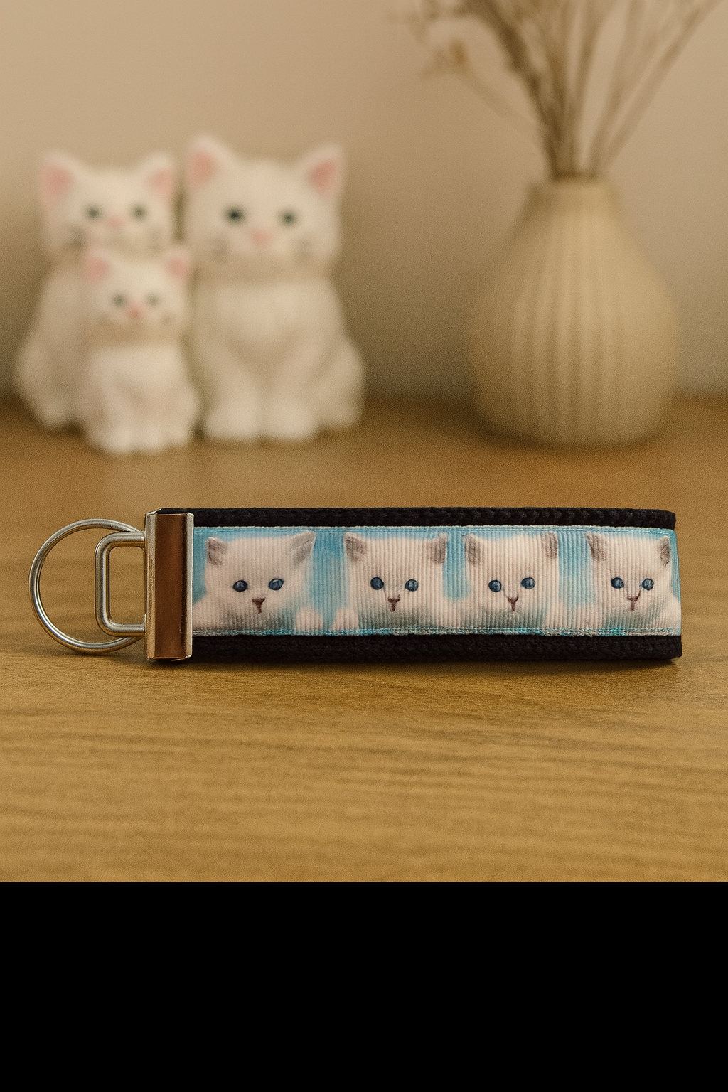 White Kitten Keychain Wristlet – Cute Cat Lover Gift – Hands-Free Key Holder