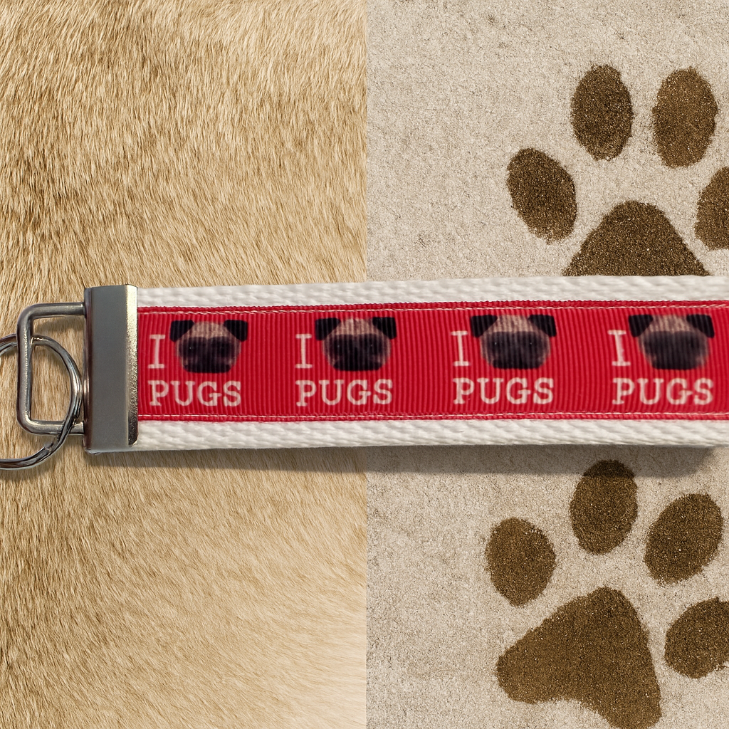 I ❤️ Pugs Wristlet Keychain 🐾