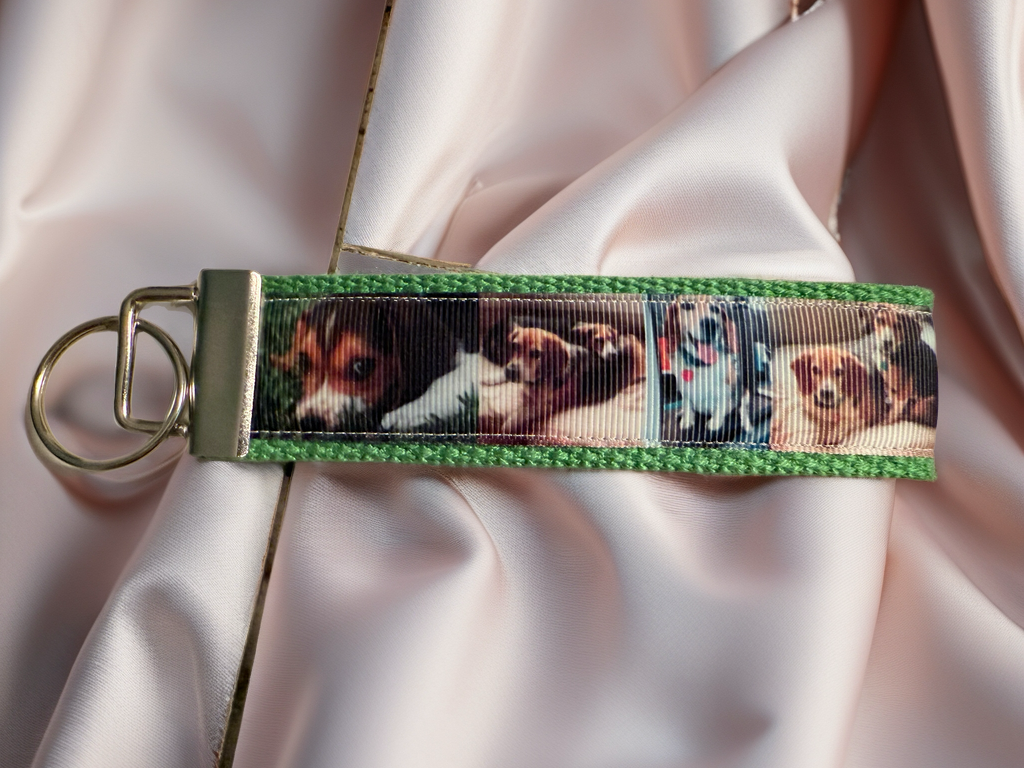 Beagle Dog Keychain Wristlet – Handmade Fabric Key Fob