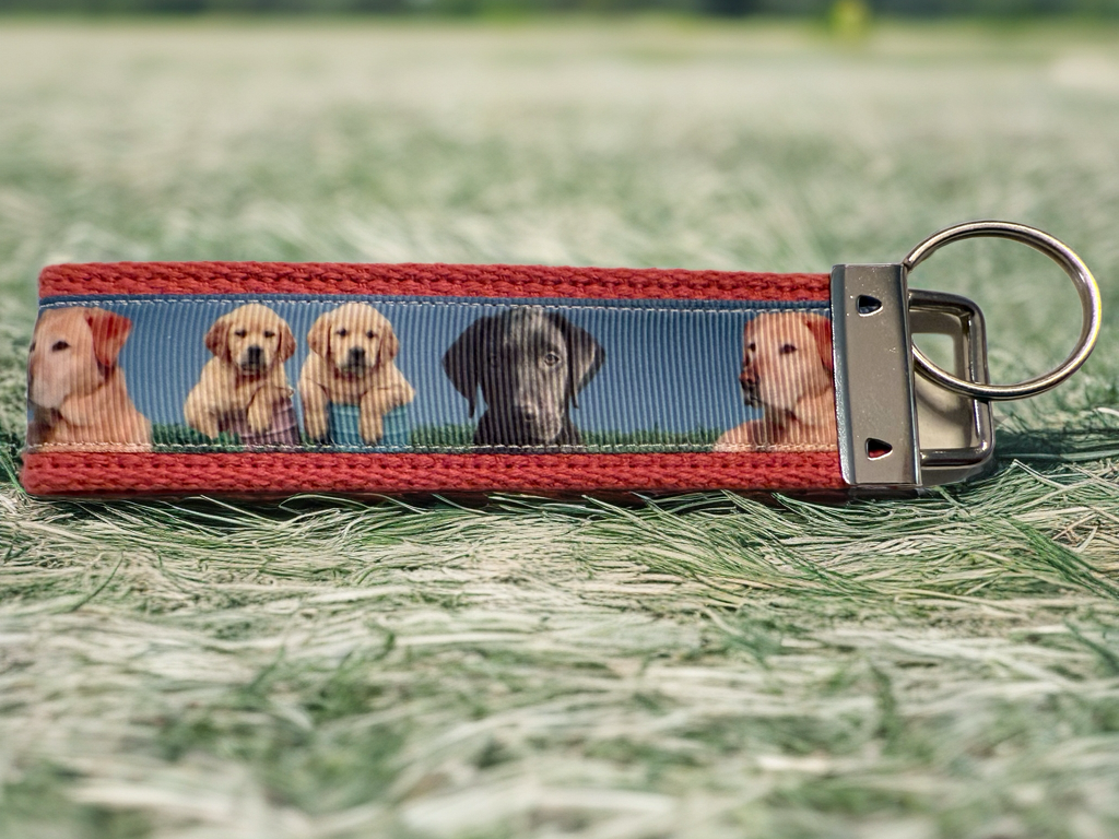 Labrador Retriever Dog Keychain Wristlet – Cute Puppy Key Fob
