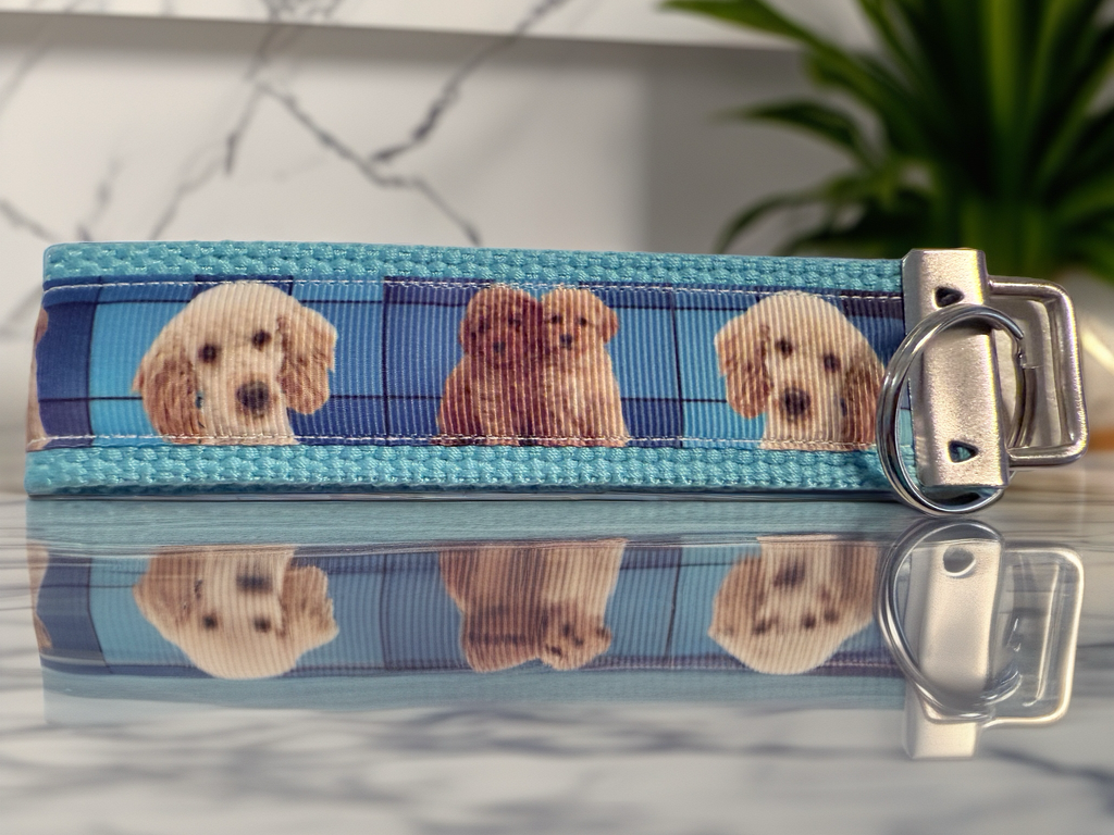 Doodle Dog Keychain with Blue Plaid Background – Cute Puppy Gift for Dog Lovers