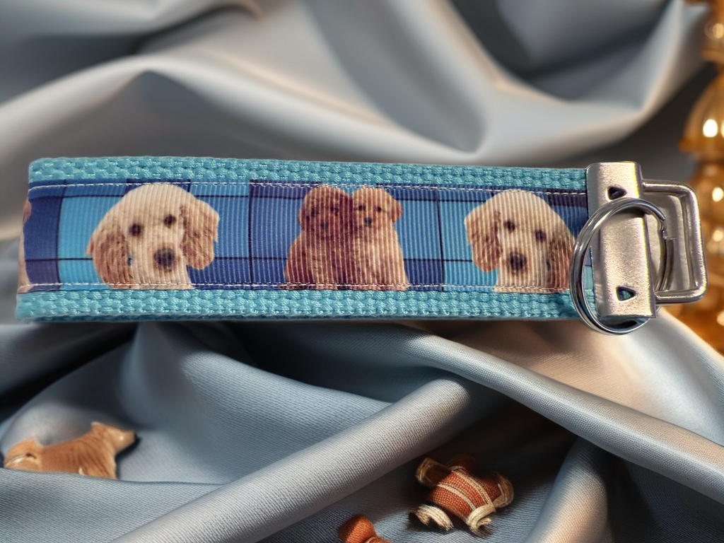 Doodle Dog Keychain with Blue Plaid Background – Cute Puppy Gift for Dog Lovers