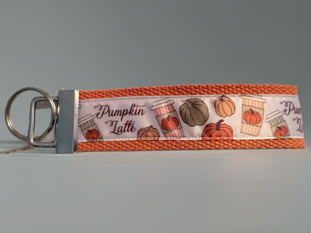 Pumpkin Spice Latte Keychain – Autumn Coffee Lover Gift, Fall Pumpkin Key Fob Wristlet