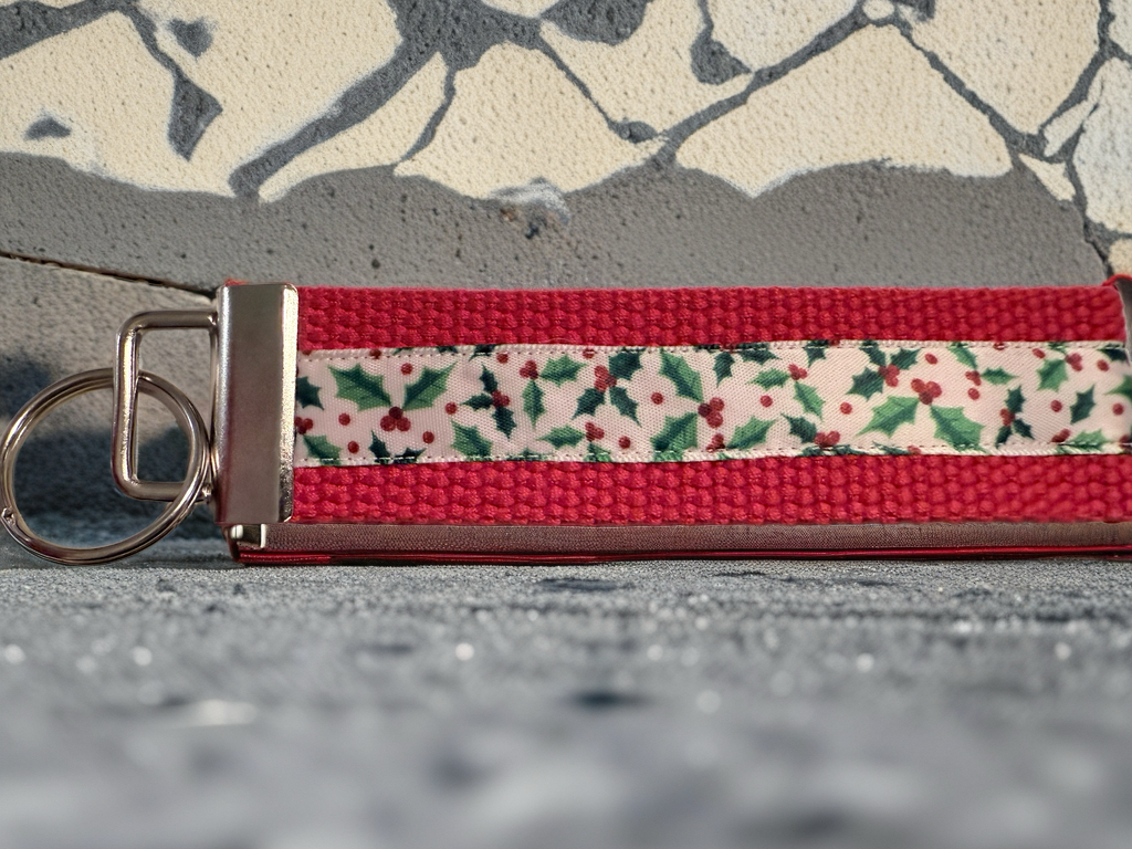 Christmas Keychain Wristlet – Red Holly Berry Holiday Key Fob