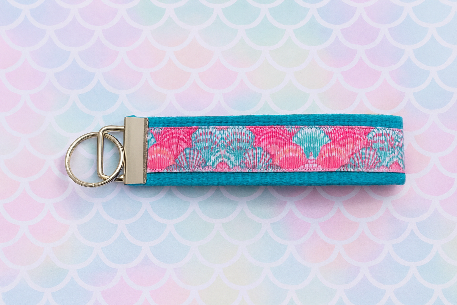Seashell Beach Wristlet Keychain – Coastal Ocean-Inspired Key Fob