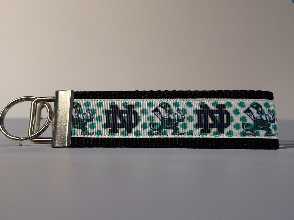 Notre Dame Fighting Irish Keychain Wristlet – ND Logo & Leprechaun Design