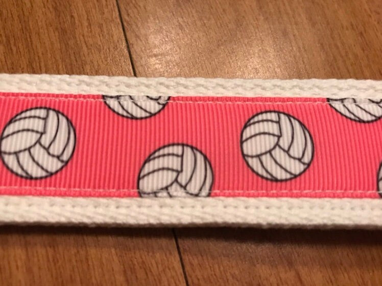 🏐 Pink Volleyball Wristlet Keychain – Cute Sports Key Fob for Volleyball Players, Moms & Coaches
