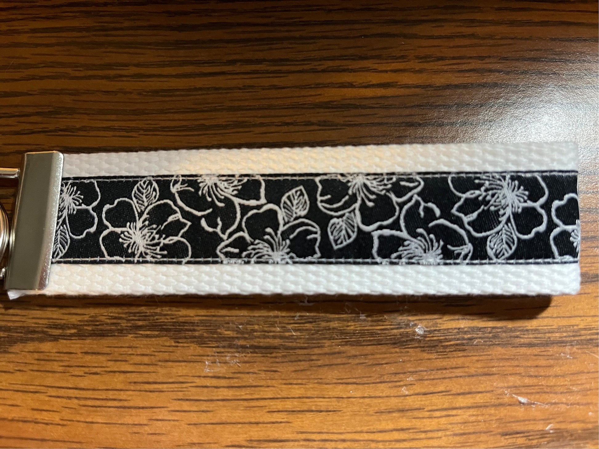 Hibiscus Flower Keychain Wristlet – Black and White Floral Fabric Key Holder