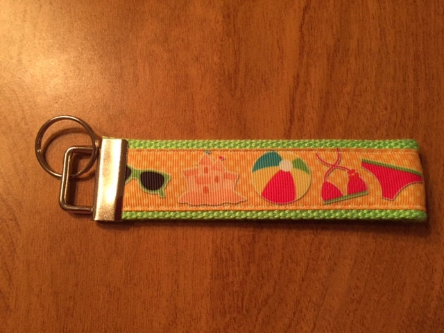 Beach Vibes Wristlet Keychain – Carry Summer with You! 🏖️