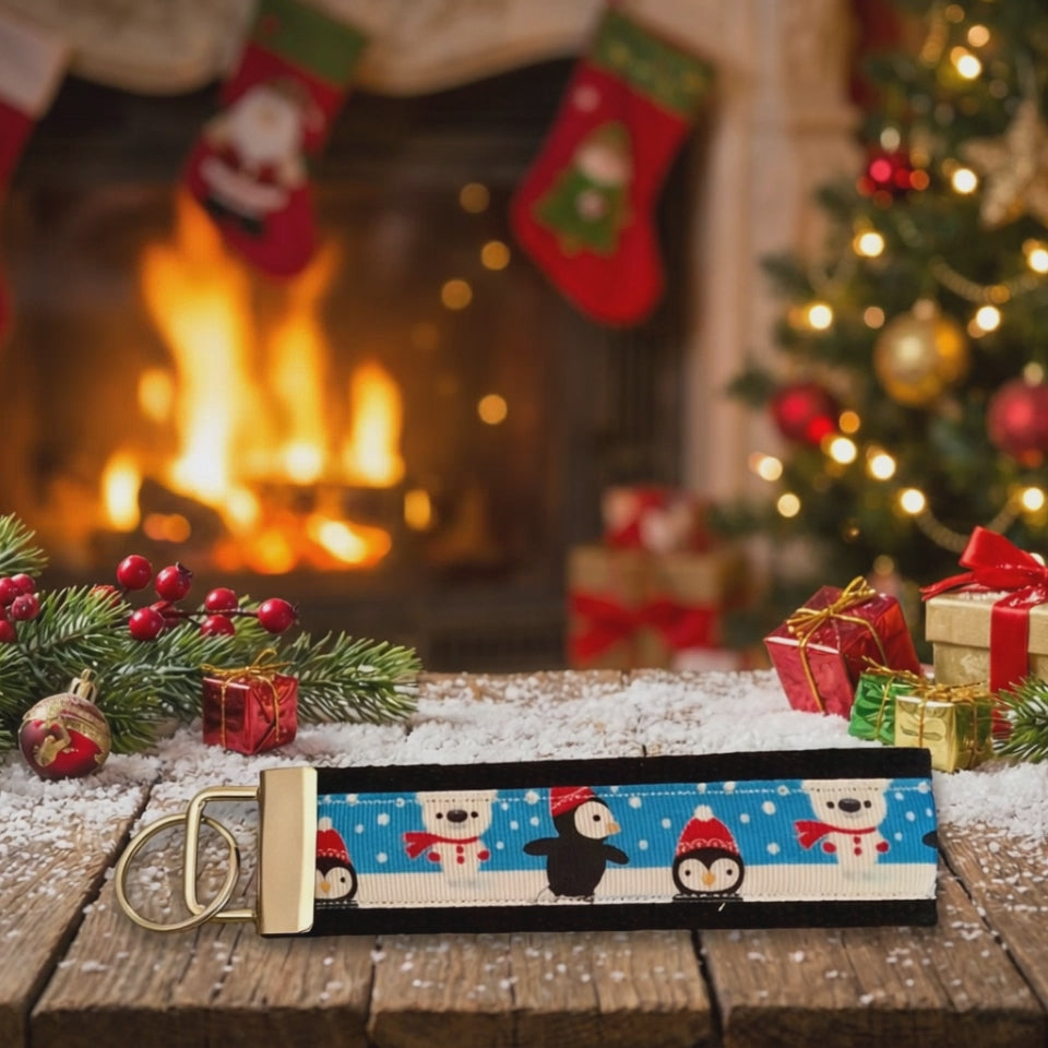 ❄️ Winter Penguin & Polar Bear Keychain – Cute Holiday Wristlet | Handmade Key Fob | Perfect Christmas Gift, Stocking Stuffer, Bag Charm