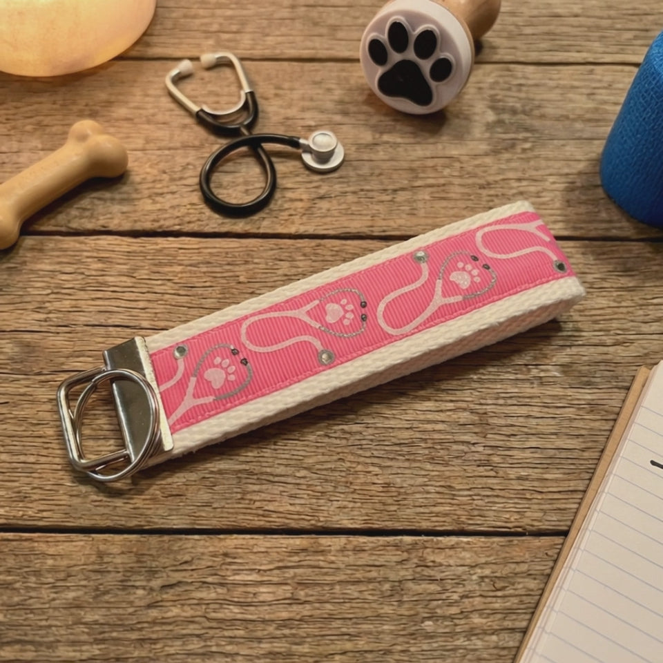 ✨ Pink Vet Tech/Vet Keychain Wristlet – Stethoscope & Paw Print Design | Durable Handmade Key Fob